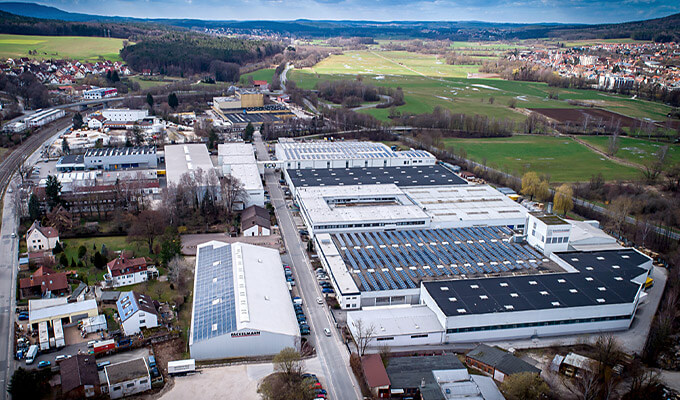 Eröffnung des neuen Logistik-Zentrums in Hersbruck